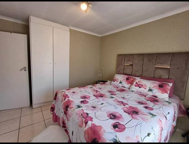2 BEDROOM COMPLEX FOR SALE IN WINCHESTER HILLS